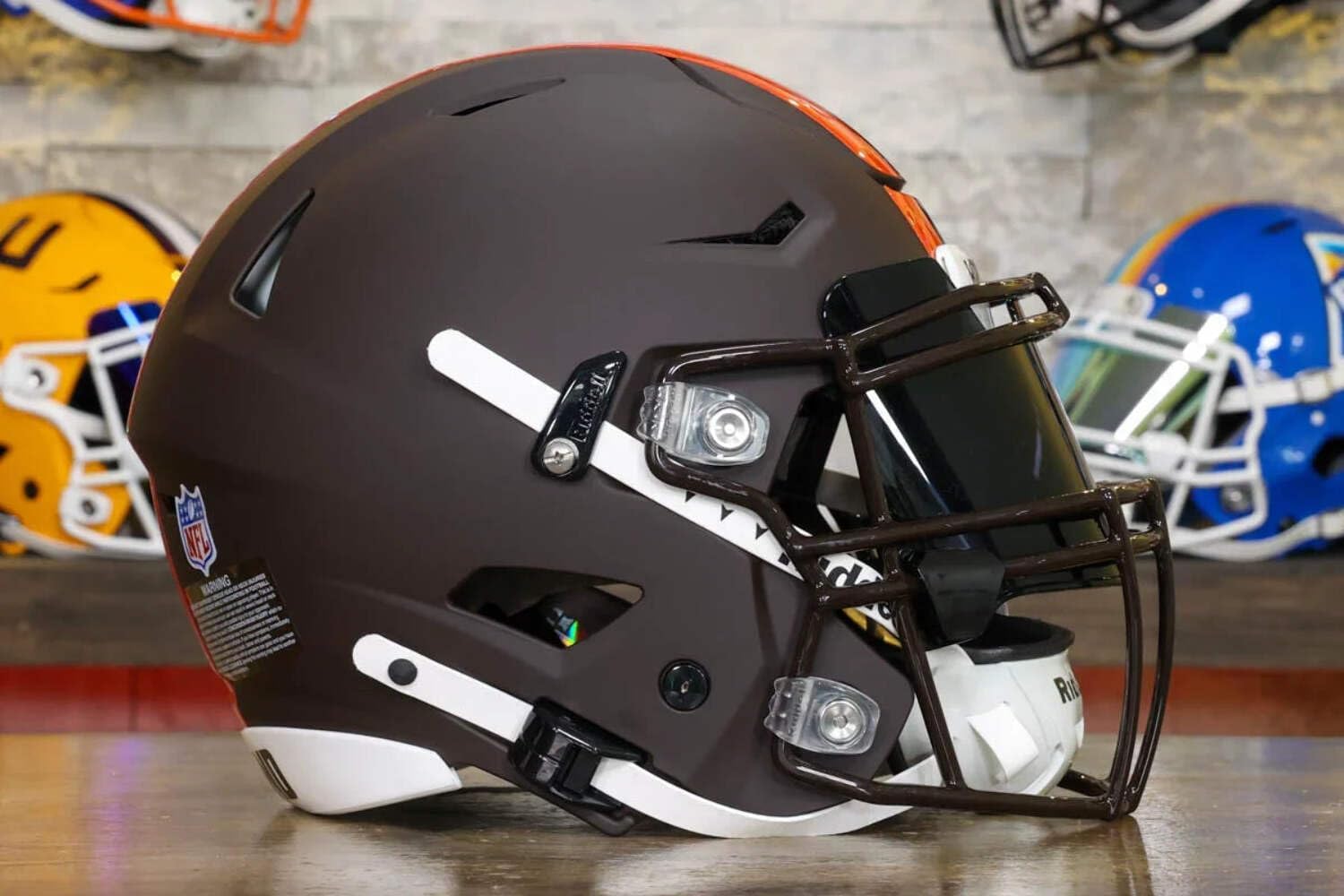 Cleveland, Browns Collectible SpeedFlex Helmet - GG Special Edition - with Free USA Flag Decal - Green Gridiron