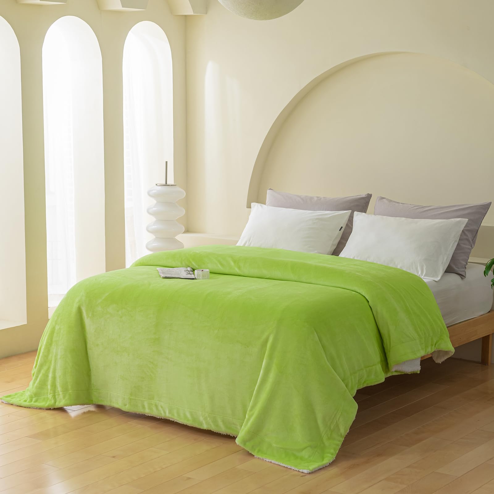 Good Nite Blanket 150x200cm - Soft Reversible Sherpa Throw £11.89 At Amazon