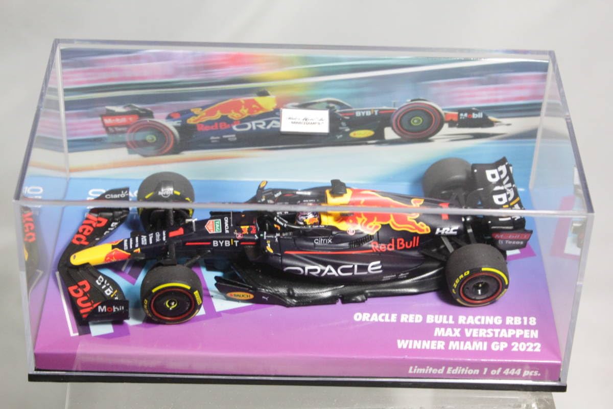 Amazon | MINICHAMPS 1/43 レッドブル RB18 フェルスタッペン 2022年