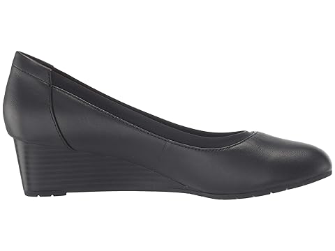 clarks mallory berry wedge