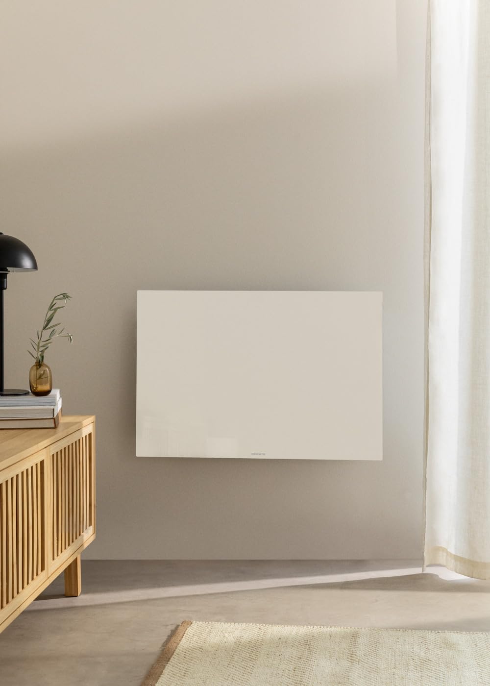 CREATE/WARM MINIMAL IR/Chauffage infrarouge mural avec WiFi blanc cassé/Pour des pièces allant jusqu'à 10m², contrôle via l'application, protection IP24, finition miroir, 520W