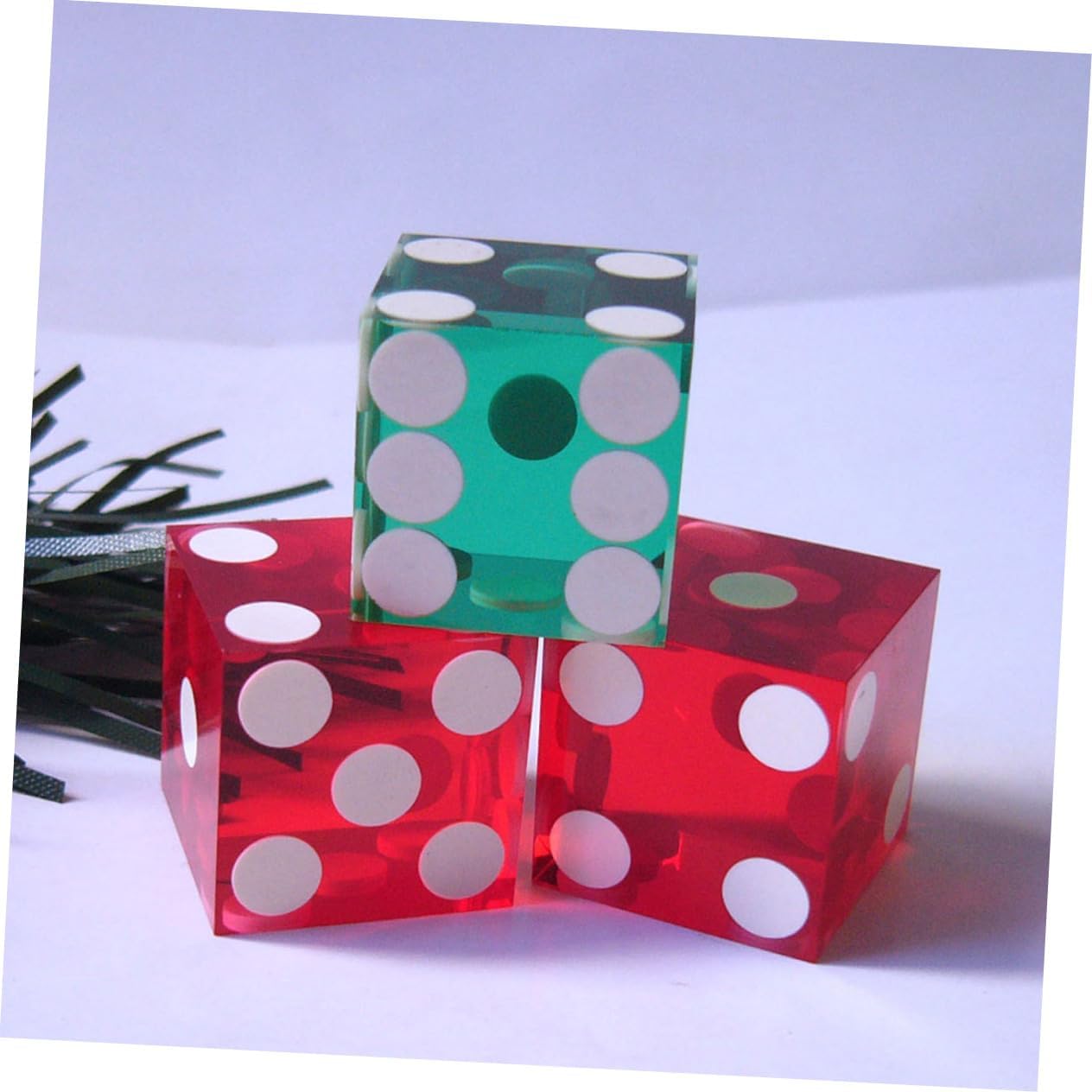 Toddmomy 5Pcs Acrylic Right Angle Dices for Party Games Transparent Entertainment Dices for Tabletop Bars and Gatherings and Safe Design Random Colors Random Color