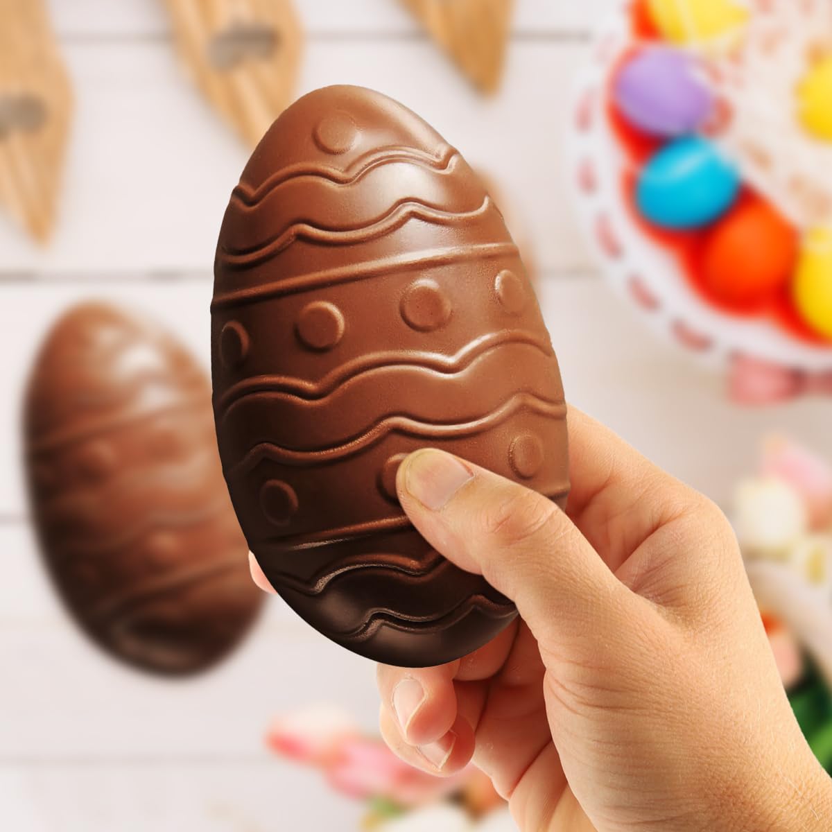 REESESPeanut Butter Egg Milk Chocolate Large Snack Size for Melt in Your Mouth Craving Indulgence - Giant ReesesMilk Chocolate and Peanut Butter Eggs Encased in Crunchy Shell Eggs for Kids, 6oz
