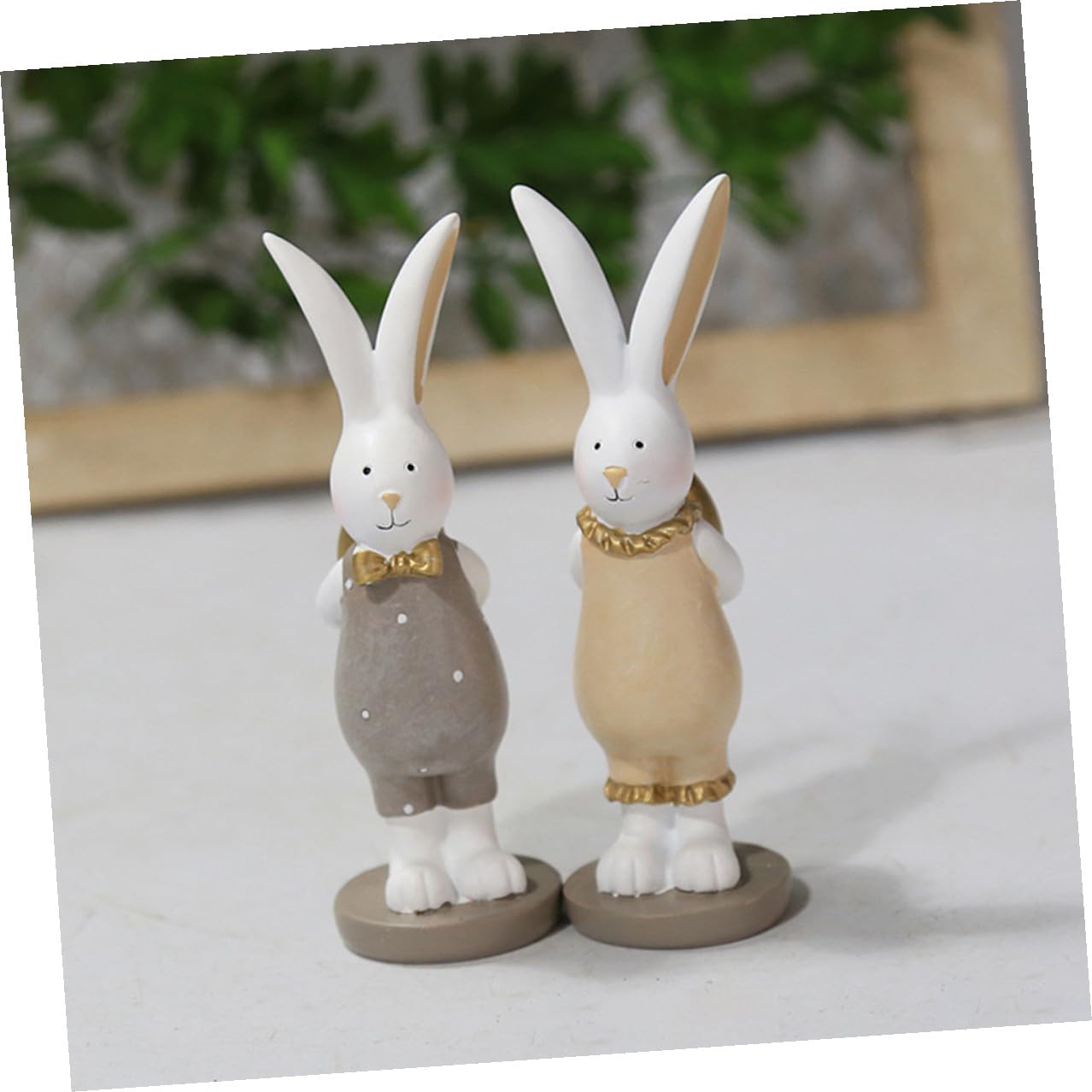 VALICLUD Decorazioni Pasquali 2 Pezzi Coniglio in Resina con Uovo Realistico per Festa di Pasqua, Ornamenti da Tavolo Sicuri e Resistenti