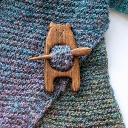 Image of 1Pc Brown Bear Animal Wooden Brooch Pins,Brooch Pin with Wooden Animal Pattern,Creative Fashion Wooden Animal Brooch,Cute Vintage Sweater Clips Small in Size and Light in Weight Decoration