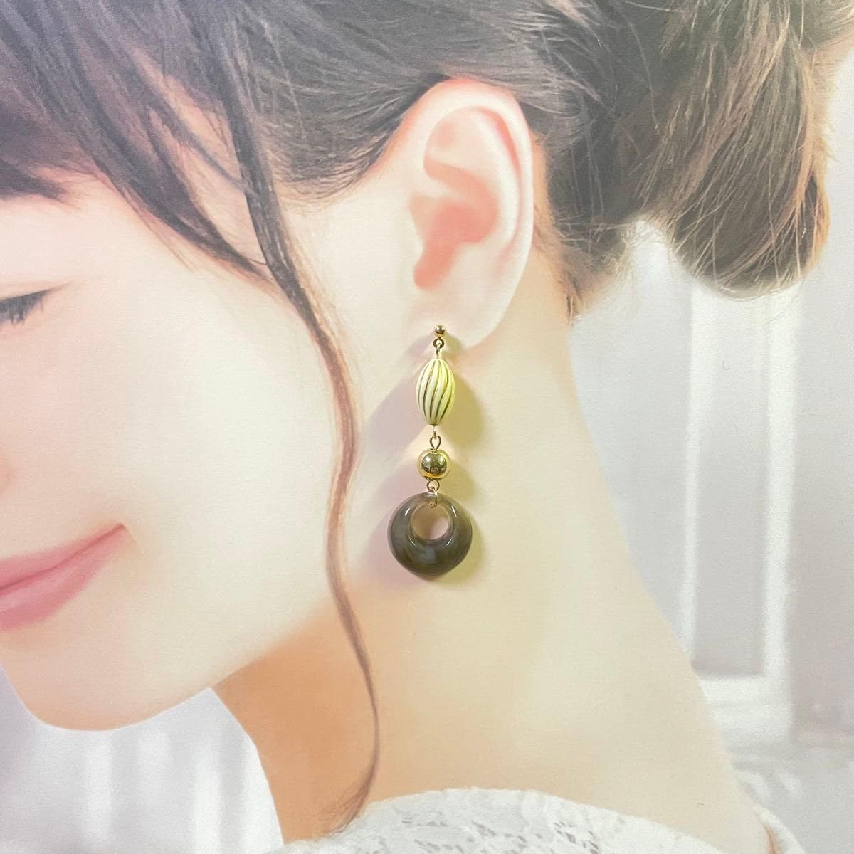 Amazon.co.jp: 320.ベージュゴールド×ダークグレーマーブルピアス 