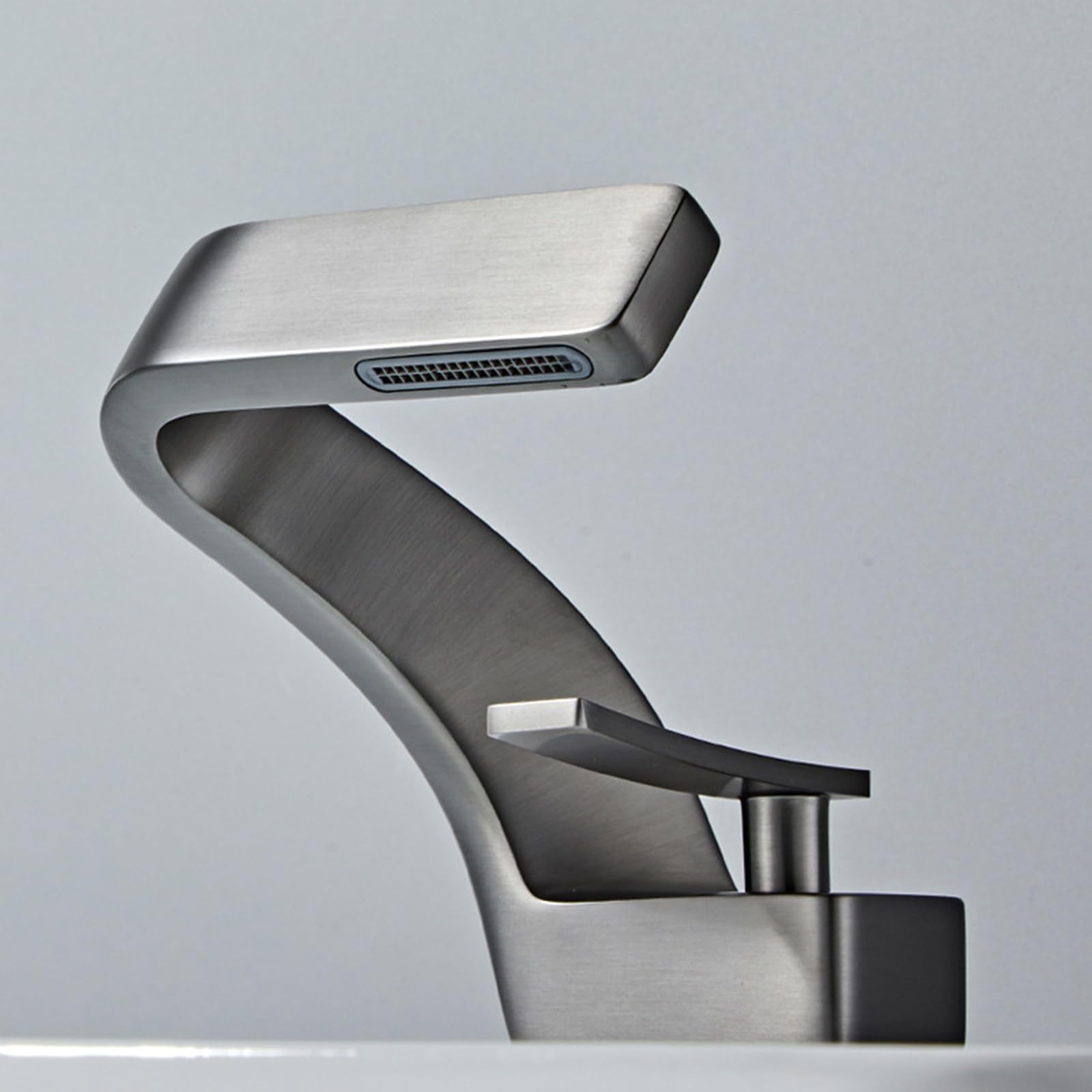 Robinet d'évier de salle de bain pour rénover facilement votre espace vasque