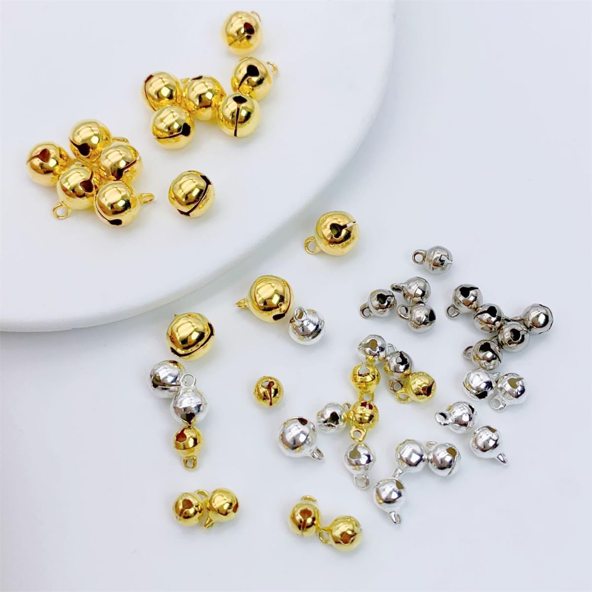 200 cascabeles pequeños de 12 mm, decoraciones navideñas a granel, cascabeles de metal para manualidades, adornos de Navidad, coronas, fabricación de joyas, manualidades, decoración de