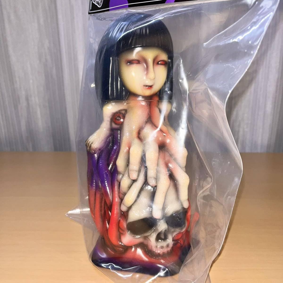 Amazon.co.jp: かっこわらい雑貨店 エリザベス GID 黒髪 × 赤 着物
