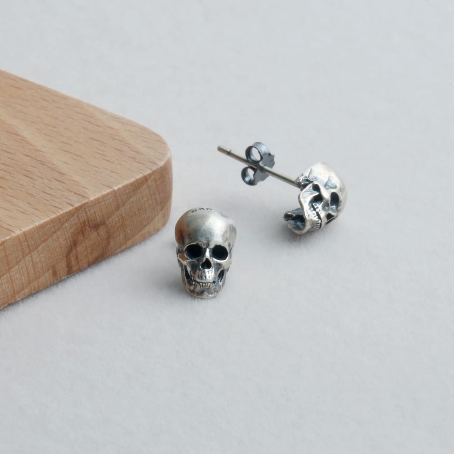 925 Sterling Silver Creepy Human Skull Earrings Studs for Women Man Halloween Costume
