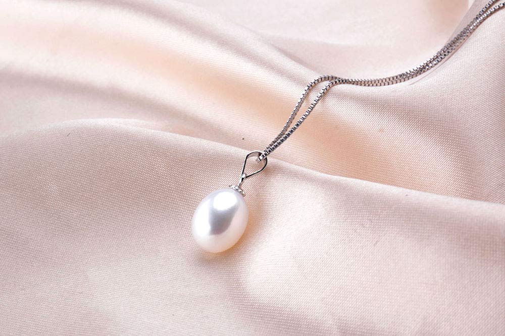Kim Johanson Damen Perlen Schmuckset *Susi* aus 925 Sterling Silber mit echten weißen Süßwasser Perlen Halskette & Ohrringe inkl. Schmuckbeutel