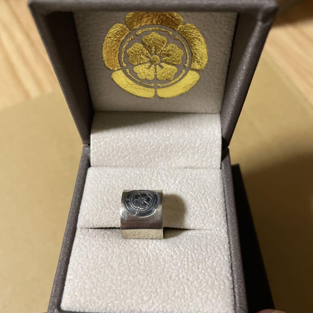 Amazon.co.jp: 杉山美和子先生「Bite Maker〜王様のΩ〜」銀製  