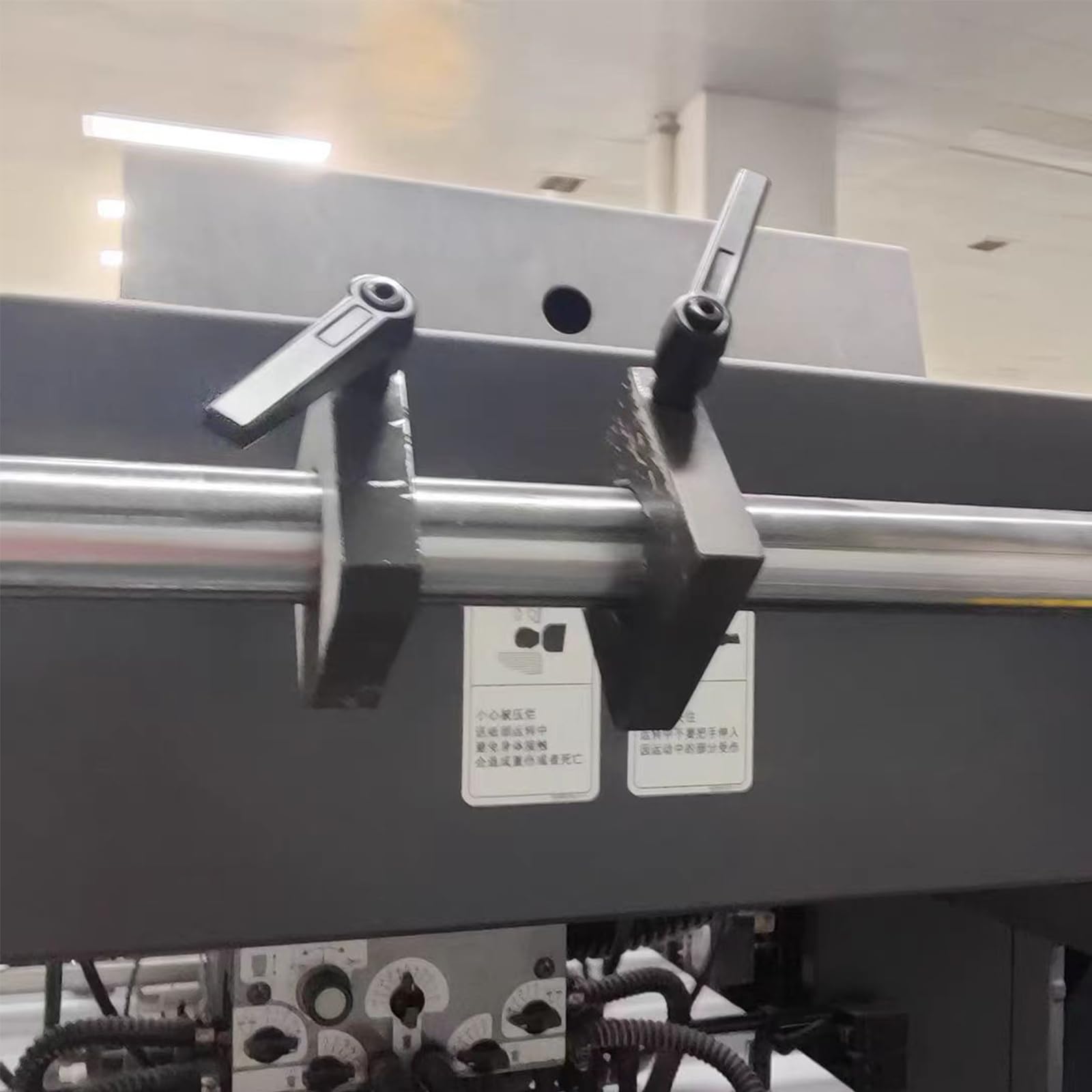 Machineklem met kruistafel | 75 mm - HandelsOnderneming