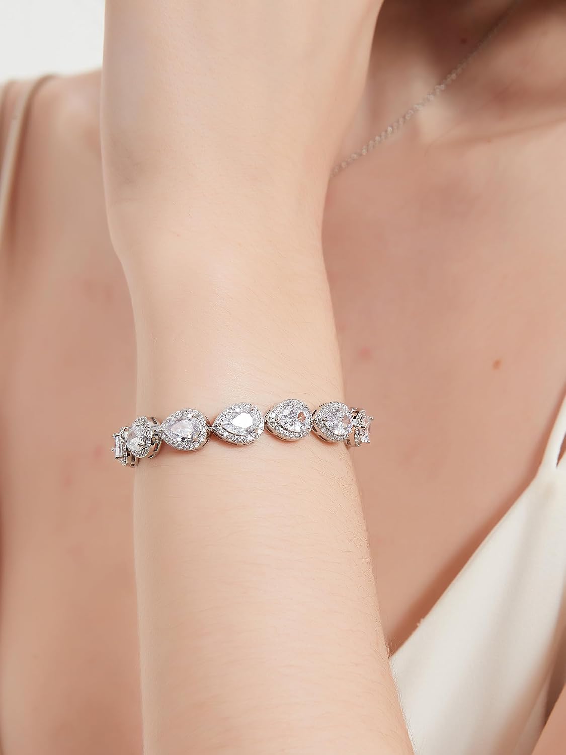 UDYLGOON Elegant Bridal Jewelry Set for Bride Bridesmaid Wedding Prom Teardrop Necklace Earrings Bracelet Set