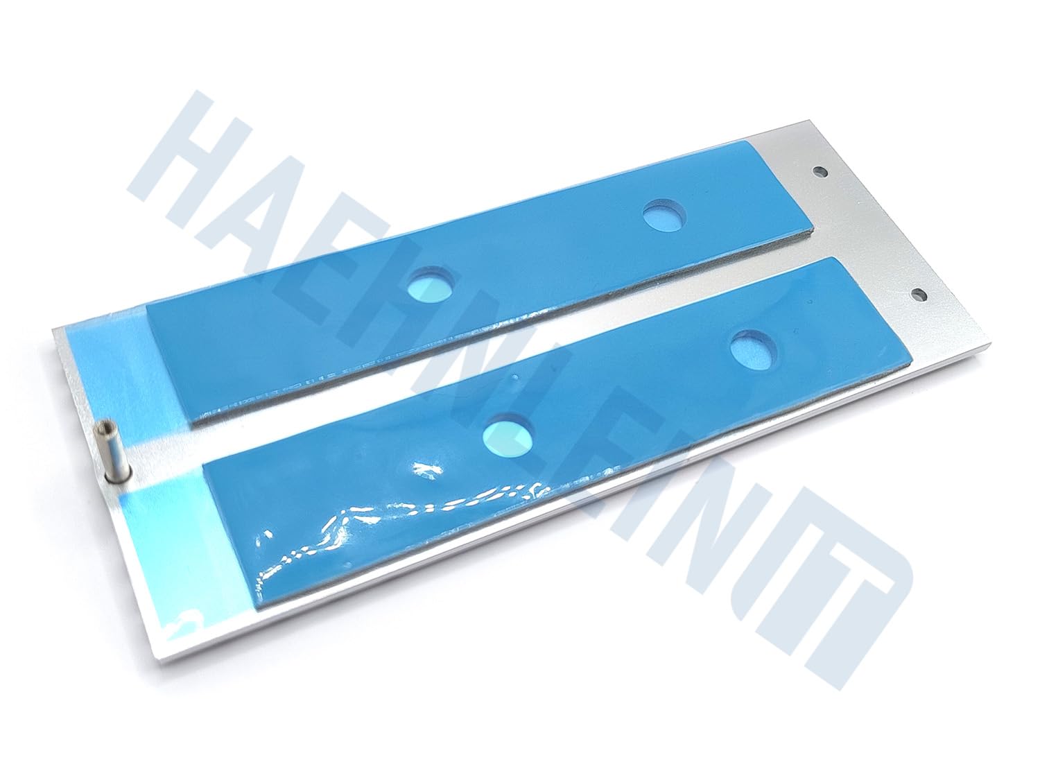 LP PCIe 4.0 x8 Hybrid NVMe/SATA M.2 RAID 0/1 Carrier, kontroler RAID SAS3808 [AOC-SLG4-2H8M2-O]