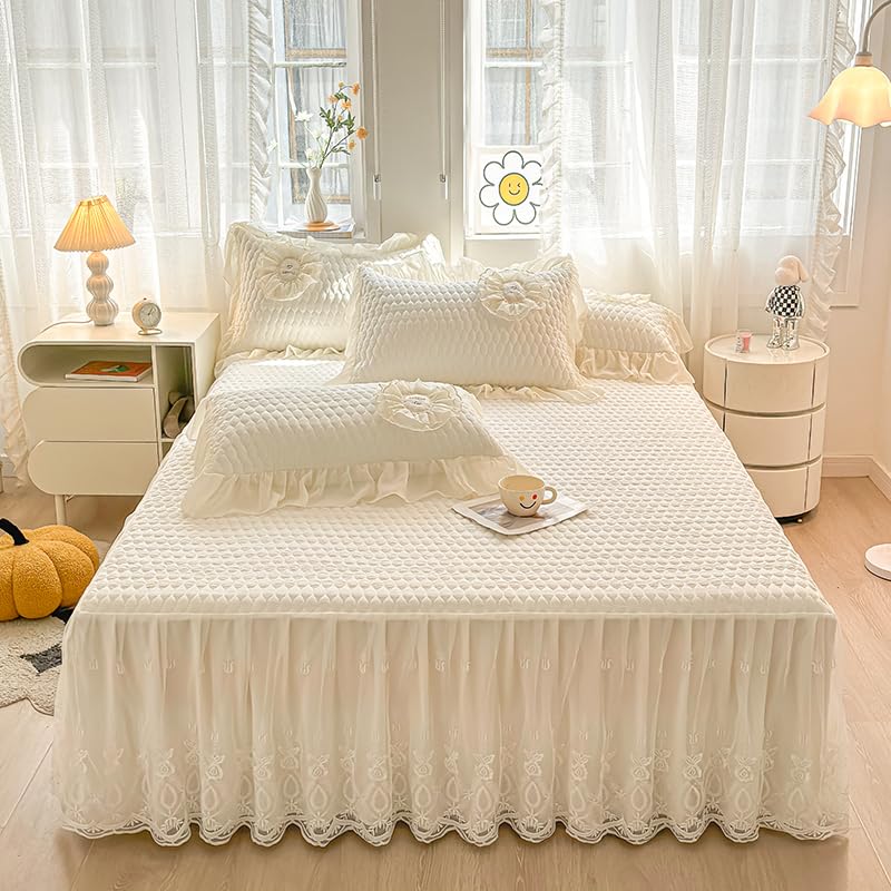 Copriletto trapuntato in cotone lavabile con gonna in pizzo volant 200 x 220 x 45 cm, Crema