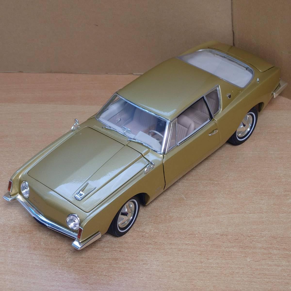 Amazon.co.jp: 1/18 スチュードベーカー・アヴァンティ 1963