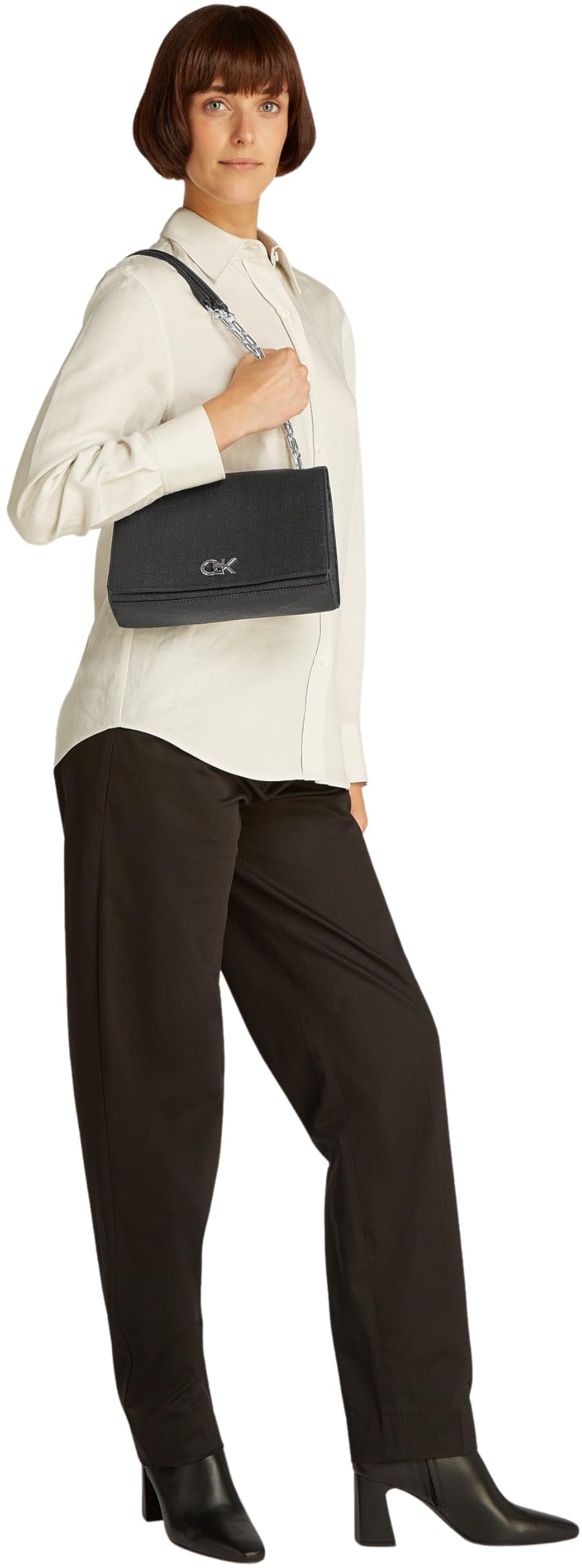 Calvin Klein Bolso bandolera Mujer Medium con cadena, Negro (Ck Black), Talla Única