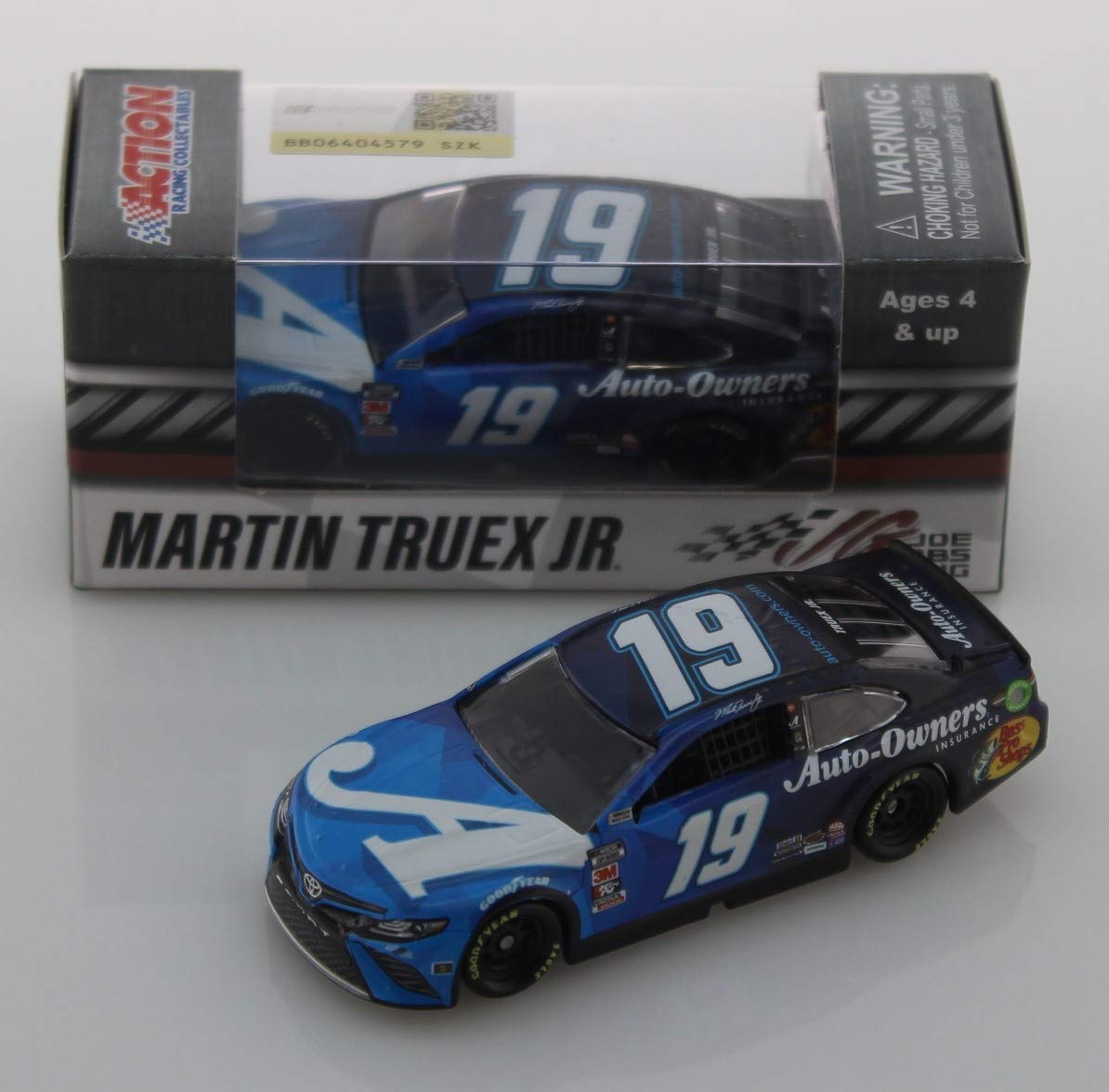 martin truex jr diecast 1 64