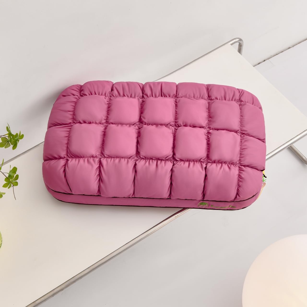 Stylla Pineapple Bun Pillow (Pink)