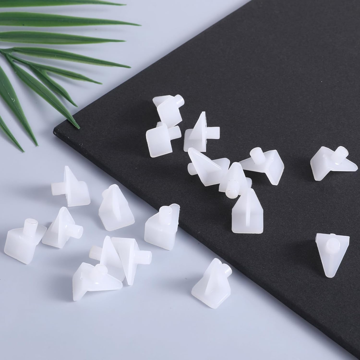 20PCS White Shelf Pegs, 5mm Plastic Shelf Support Pins Cabinet Shelves Clips Shelves Bracket Pegs for Closet, Kitchen, Bookcase Shelves Holder Peg