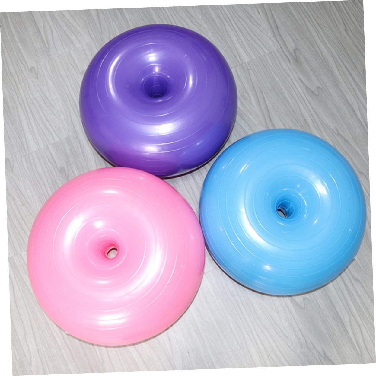 GALPADA Rosa Donut Gymnastikball aus PVC Explosionsgeschützt und Griffig mit Luftpumpe für Zuhause und Krafttraining 1 Stück