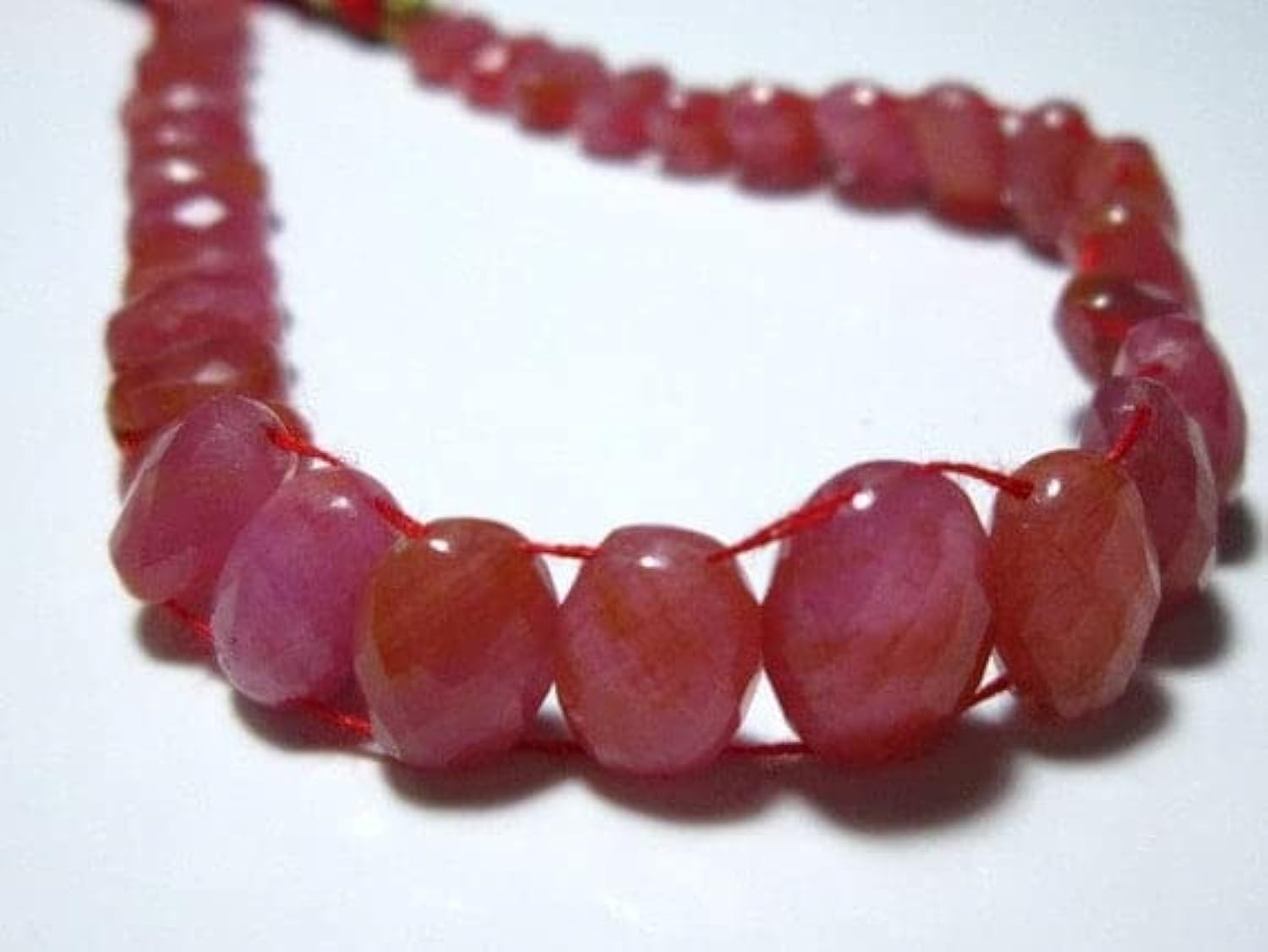 Rubis naturel ovale LKBEADS pour créer vos bijoux de mariage uniques