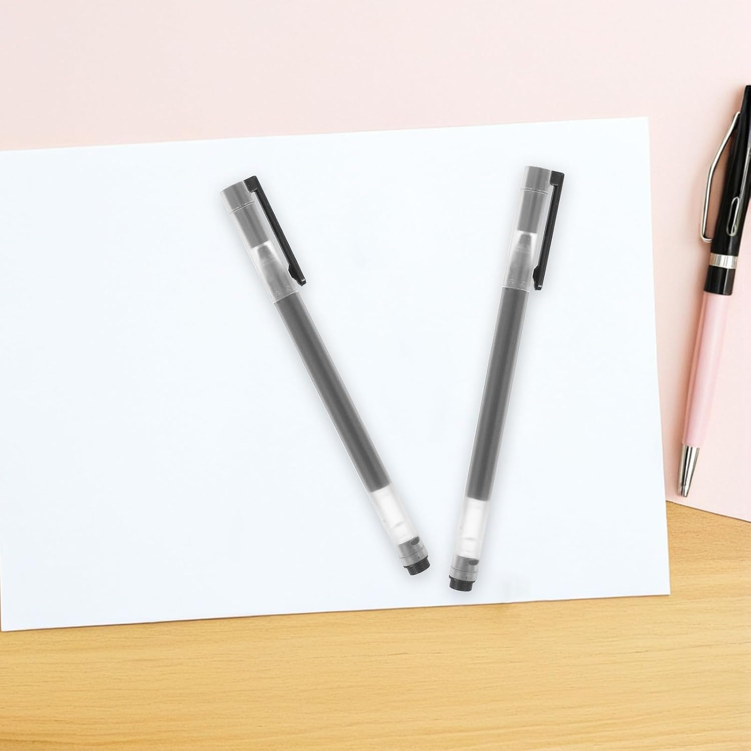 Mikinona 20pcs Black Pens with 0.5mm Fine Point, Smooth Writing and Large Ink Capacity, Plastic and Stainless Steel Material, for Daily Journaling and School Note Taking