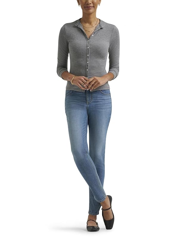 Lee Women's Legendary Mid Rise Skinny Jean, Vintage Magic, 6 Short by Lee - Used condition - Image 4
