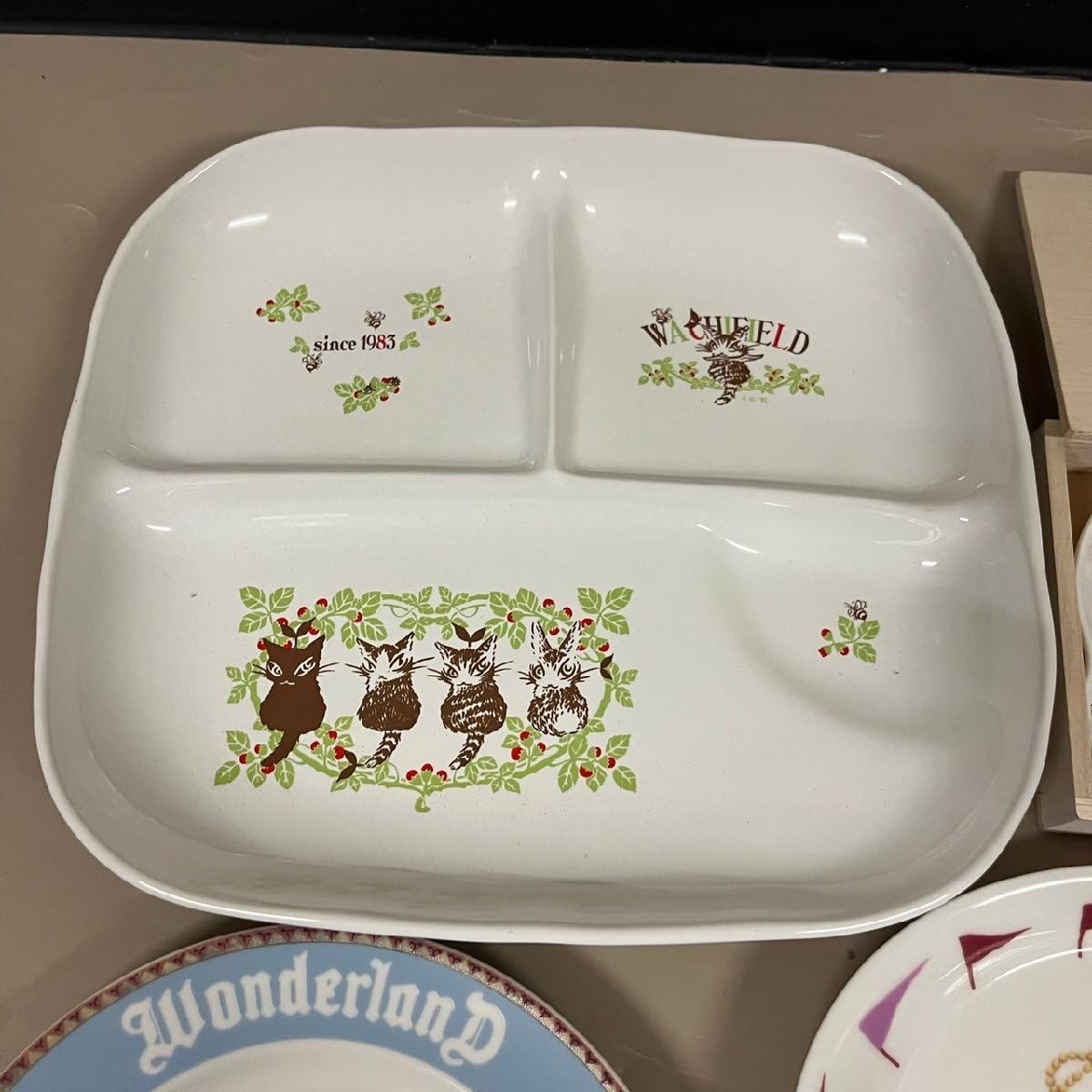 Amazon.co.jp: WachiField わちふぃーるど ダヤン 食器 プレート