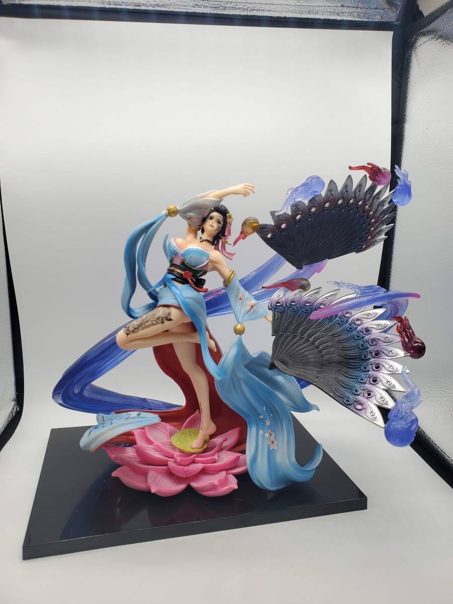 ワンピース ニコ・ロビン フィギュア　ガレージキット　海外 Amazon.co.jp: ワンピ ース ニコ ロビン フィギュア 悪魔の子