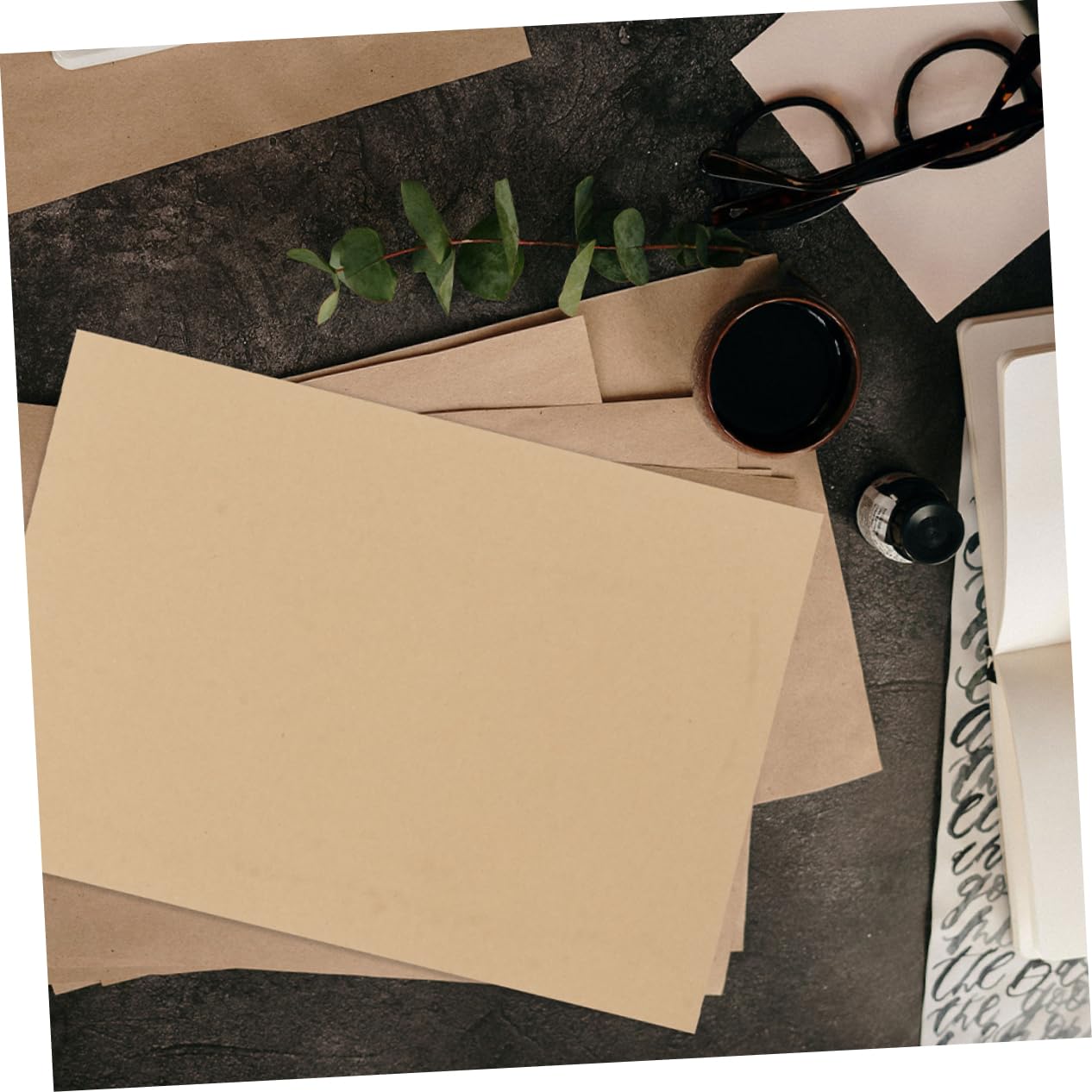 Tofficu Vielseitiges Schreibpapier Vintage Briefpapier aus Braunem Kraftpapier 100 Blatt A4 160g/m² Elegantes Retro Papier für Briefeschreiben und Basteln