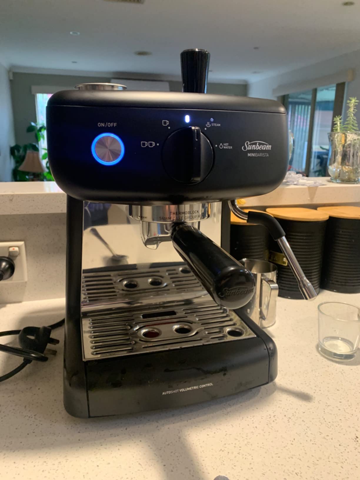 Sunbeam EM4300K Mini Barista Coffee Machine, Espresso, Latte and