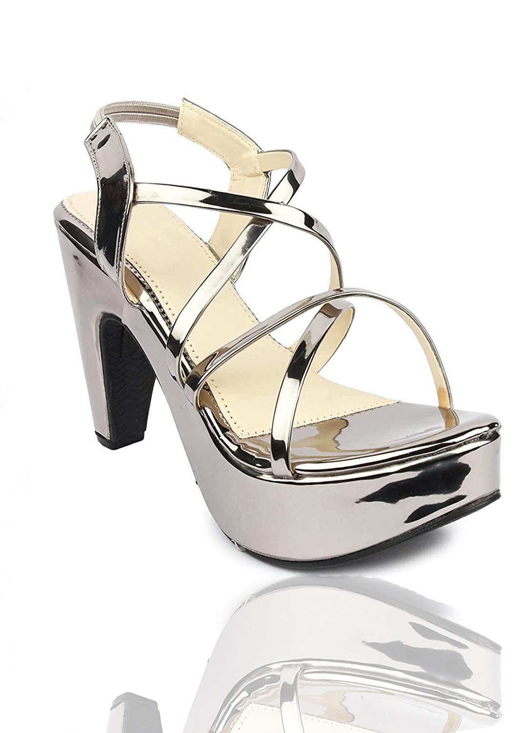 DigniA stunning pair of high heeled sandals, perfect for adding a touch of glamour to any outfit.