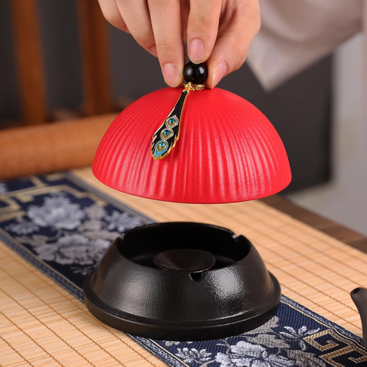 Official Hat Ashtray with Lid, Red Desktop Smoking Ashtray, Decorative Butt Container for Home and Office Table Use