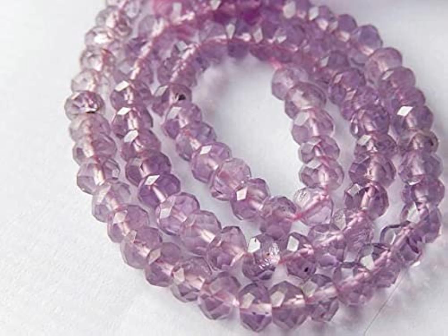 Améthyste rose facettée 4 mm pour fabriquer un cadeau d'anniversaire