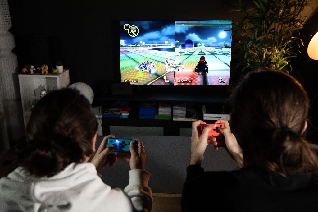 Konix Paire de manettes Joypads Nintendo Switch et Switch OLED - Compatible Nintendo Switch 2 - Autonomie 8 h - Fonction vibration - Bleu et rouge