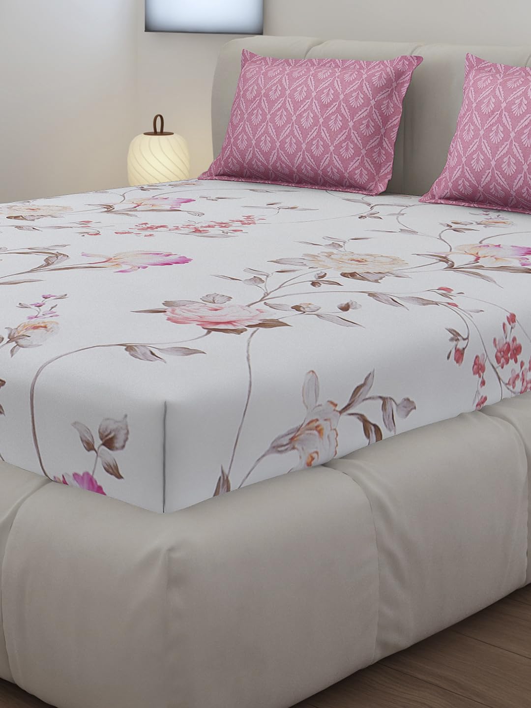 Monte Carlo Pink Printed King Size 130 GSM 1 Fitted Bedsheet with 2 Pillow Cover 2