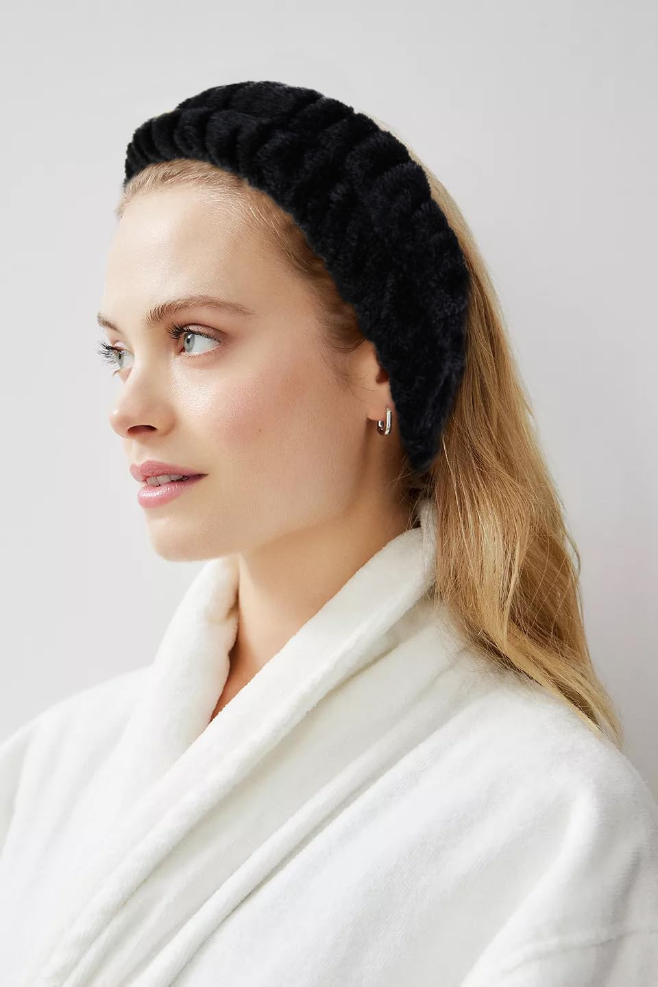 Huachi 6PCS Spa Headband and Wristband Set, Fluffy Hair Band for Washing Face Skincare Makeup Spa, Face Wash Headbands for Women Girls Trendy Stuff Gifts Hair Accessories, Black & Gray image 5