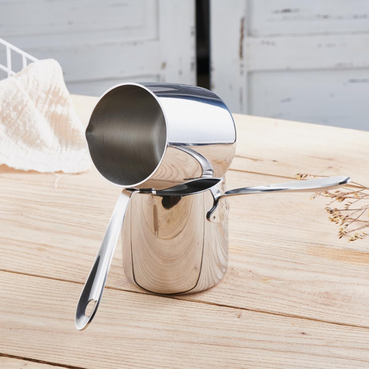 Milchtopf aus Edelstahl 370ml mit Ausguss und 3-lagiger Konstruktion Rostfrei und Wärmeverteilung für Schokolade Schmelzen und Türkischen Kaffee Zubereiten