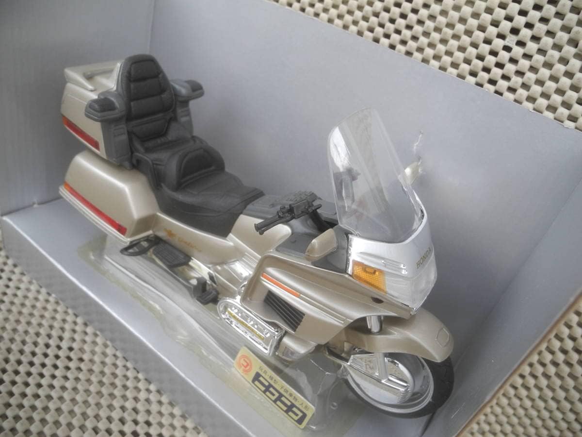 古いです。ホンダ ゴールドウイング 1500・ 1/12 ニューレイ製#49223 古いです。ホンダ ゴールドウイング 1500・ 1/12 ニューレイ製#49223