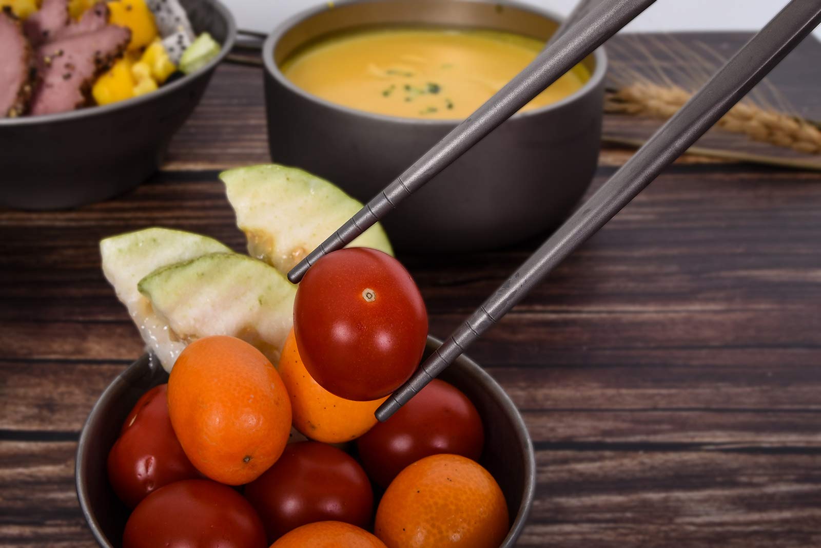 iBasingo Tytanowe pałeczki do jedzenia – chińskie antypoślizgowe ultralekkie kwadratowe / okrągłe przenośne sztućce – sztućce wielokrotnego użytku do BBQ Sushi Daily Used Ti1001T