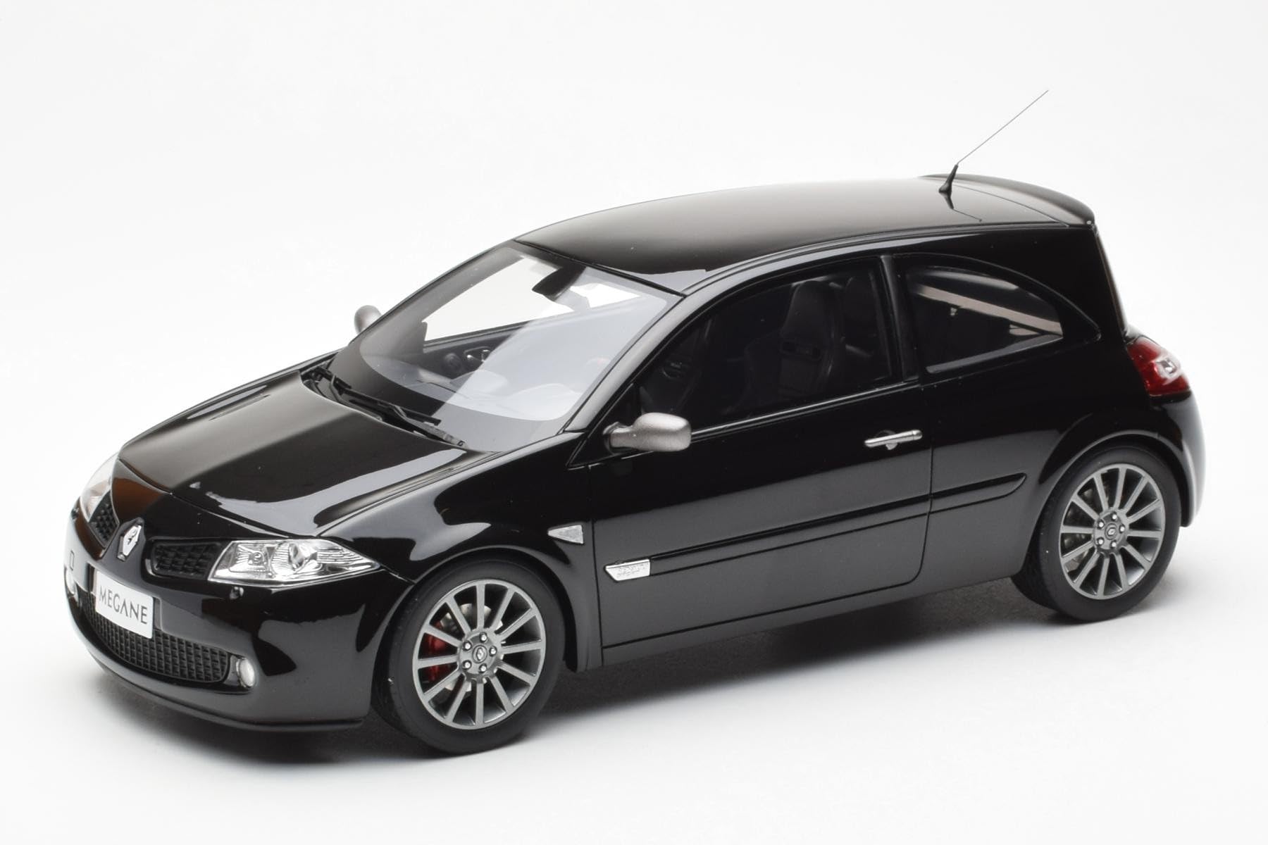 OTTO MOBILE 1/​18 - Renault Megane 2 RS PH.2-​2005 OT1054