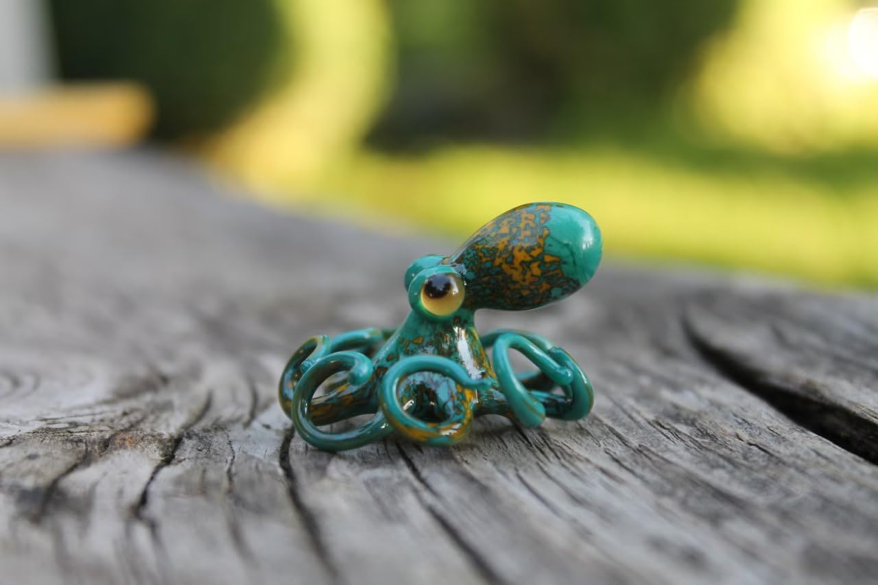 Amazon.com: Elegant Miniature Murano Glass Octopus Statue, a ...