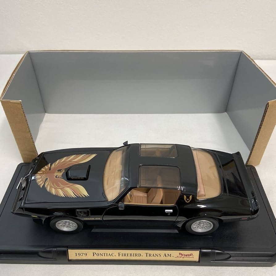 ポンティアック ファイアーバード 1979 1/18 ミニカー ポンティアック ファイアーバード 1979 1/18 ミニカー - メルカリ