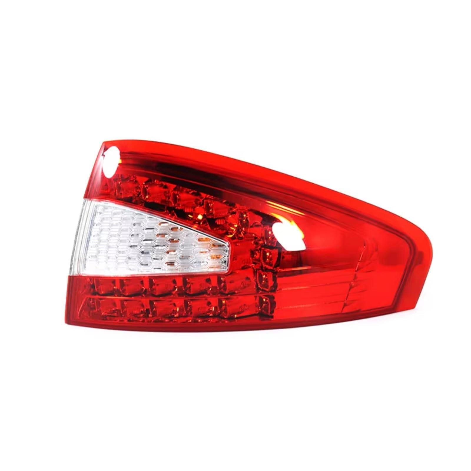 Feu arrière cassé Ford Mondeo 2009 solution bloc optique droit stop
