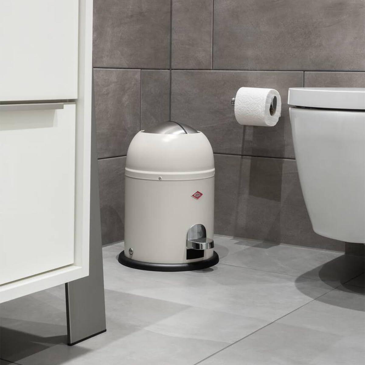 WESCO Mini Master Kosmetikeimer in der Farbe sand matt, pulverbeschichtetes Stahlblech, 6 Liter Volumen, Kunststoff-Einsatz, Fußtritt