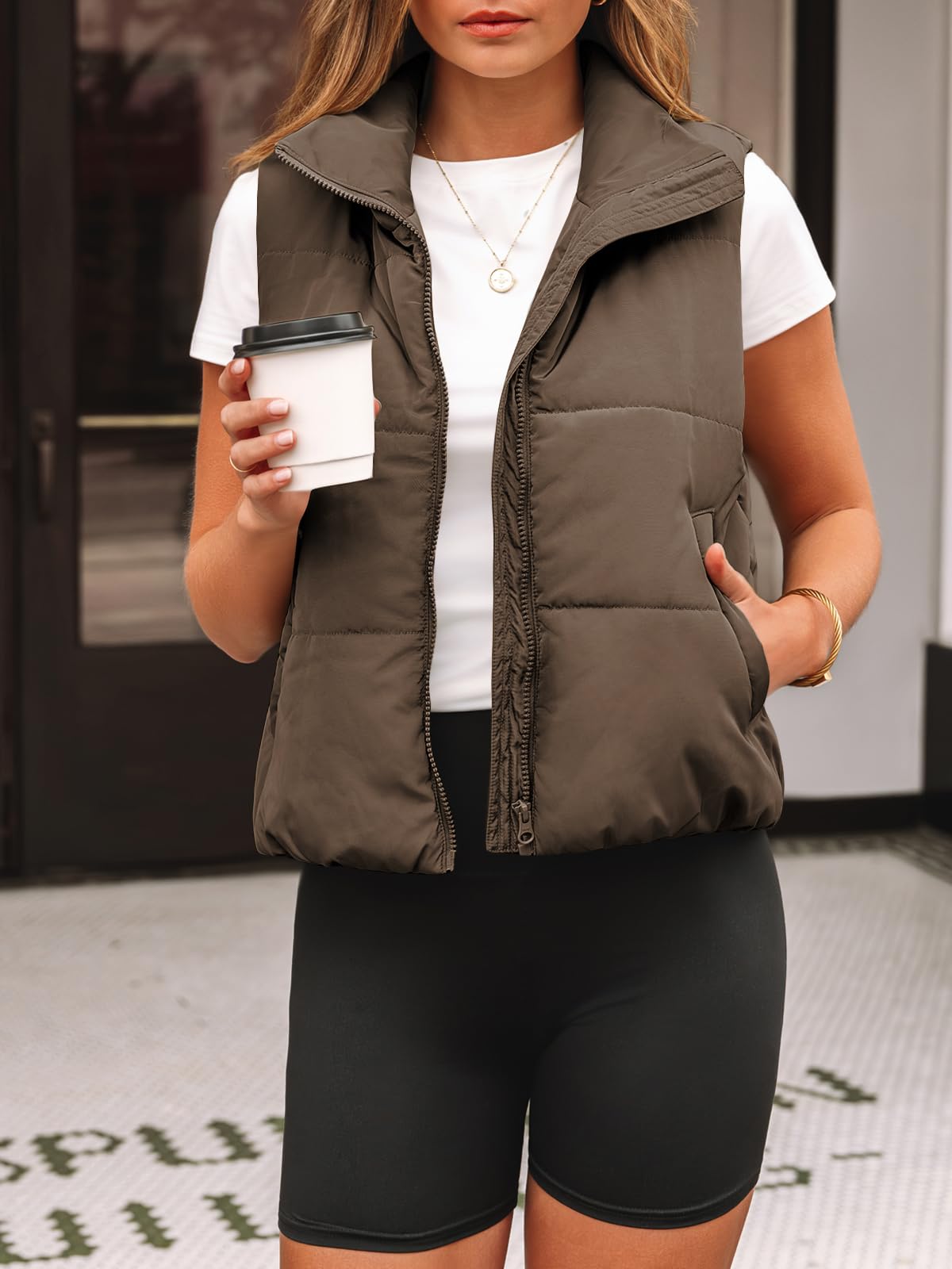 AUTOMET Women‘s Cropped Puffer Vest, Y2K Inspired Sleeveless Gilet for Fall Winter Spring, Casual to Street Outerwear