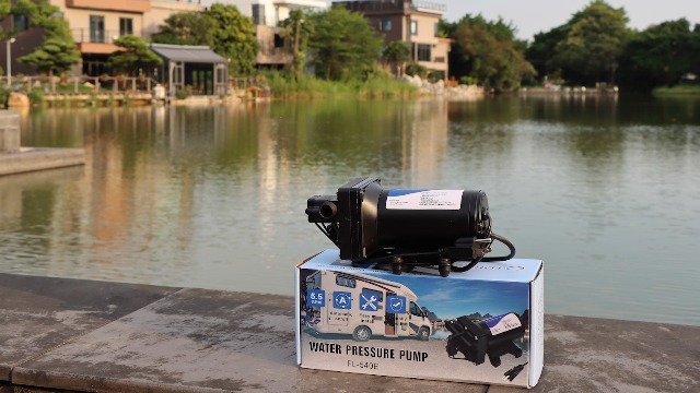 POMPA DI AUMENTO pressione SP2600 osmosi autoadescante 24 V 5,5 bar 1,3