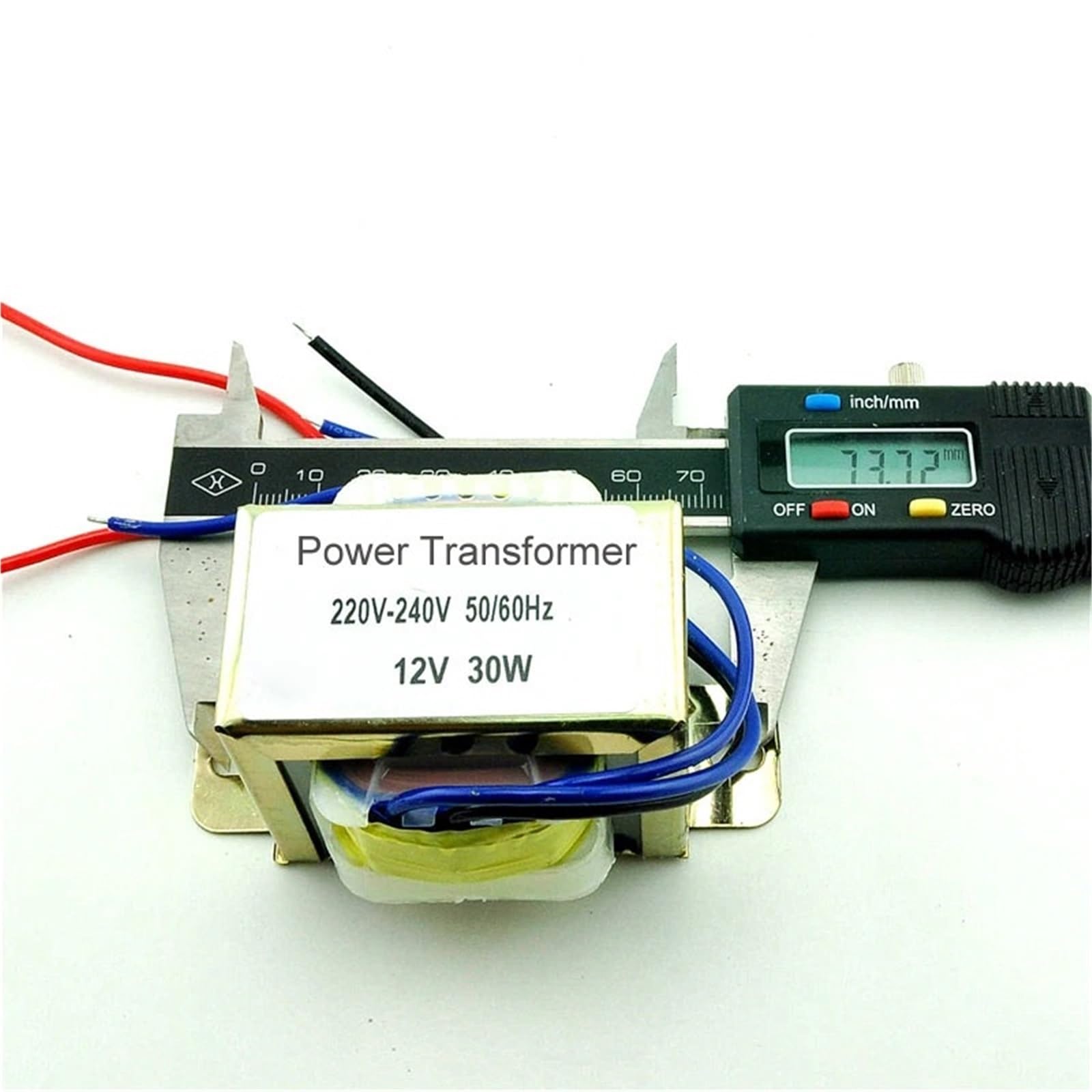 Transformator mocy 1 szt. 30 W: Wejście: 220 V/50 Hz, wyjście: podwójny wzmacniacz AC +-12 V